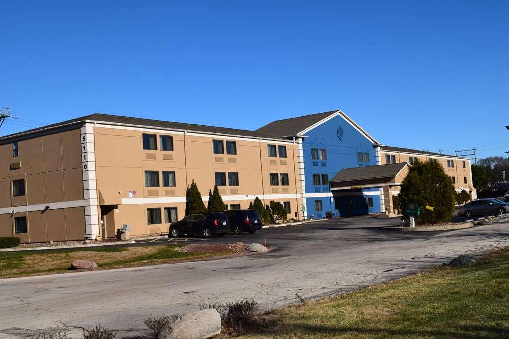 Americinn By Wyndham Glendale Milwaukee Whitefish Bay Extérieur photo