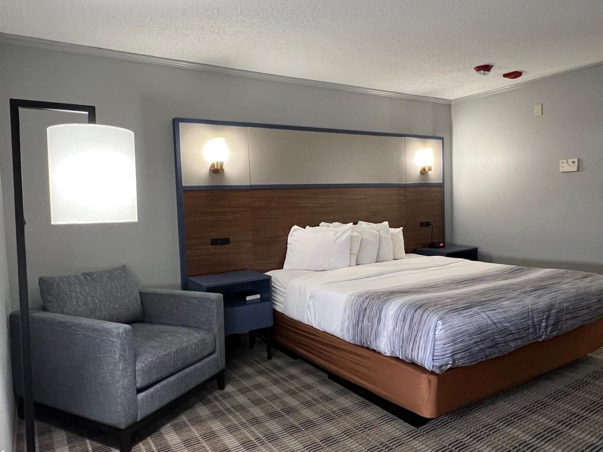 Americinn By Wyndham Glendale Milwaukee Whitefish Bay Extérieur photo